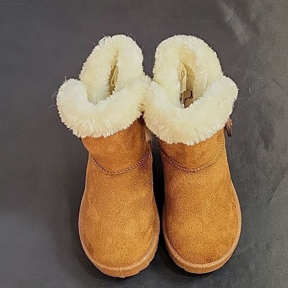 BRAND NEW KIDS KIDGETS SUEDE ANKLE BOOTIES - Picture 3 of 15